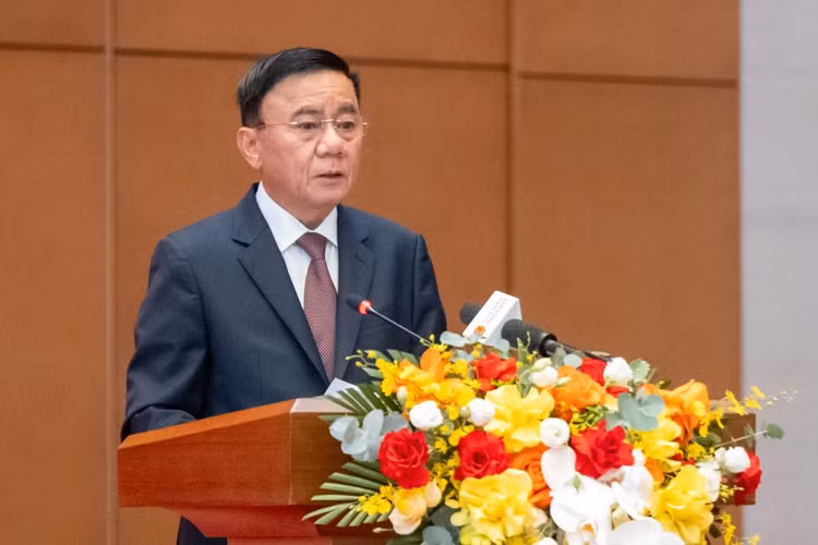 Thay mặt Bộ Chính trị, Ủy viên Bộ Chính trị, Thường trực Ban Bí thư Trần Cẩm Tú ký ban hành Quy định số 366-QĐ/TW