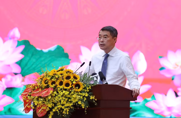 Thủ tướng Lê Minh Hưng phát động Phong trào thi đua quyết tâm thực hiện thắng lợi mục tiêu tăng trưởng bền vững '2 con số'