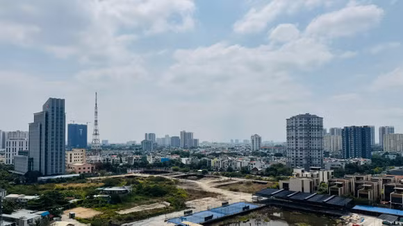 Sự lệch pha không chỉ diễn ra giữa cung và cầu, mà còn giữa chính sách bất động sản và chính sách tiền tệ. Ảnh: An Nhiên