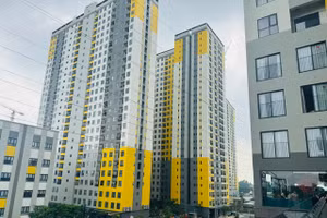 Nghịch lý của thị trường khu vực Bình Dương hiện nay là nguồn cung tăng mạnh nhưng người mua ở thực vẫn ngày càng khó mua nhà. Ảnh: Gia Tường