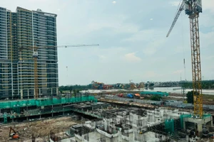 Nguồn cung năm 2026 có thể tăng mạnh trở lại, khi hàng loạt dự án tồn đọng được “cởi trói”, đồng thời thanh khoản thị trường đang phục hồi theo hướng thực chất hơn, gắn với nhu cầu ở thực thay vì đầu cơ ngắn hạn. Ảnh: An Nhiên