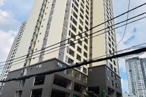 Khi vốn vay ngân hàng và tài sản doanh nghiệp bị chôn vùi trong đất mà không thể chuyển hóa thành sản phẩm, sẽ tạo áp lực nợ xấu trực tiếp lên nền kinh tế, bất chấp các báo cáo bề nổi về doanh thu tăng trưởng. Ảnh: Bảo Tín