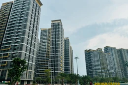 Thị trường bất động sản TP.HCM đang hồi phục dựa trên "bệ đỡ" từ quyết tâm gỡ vướng pháp lý của chính quyền và các đại dự án hạ tầng. Ảnh: Bảo Tín