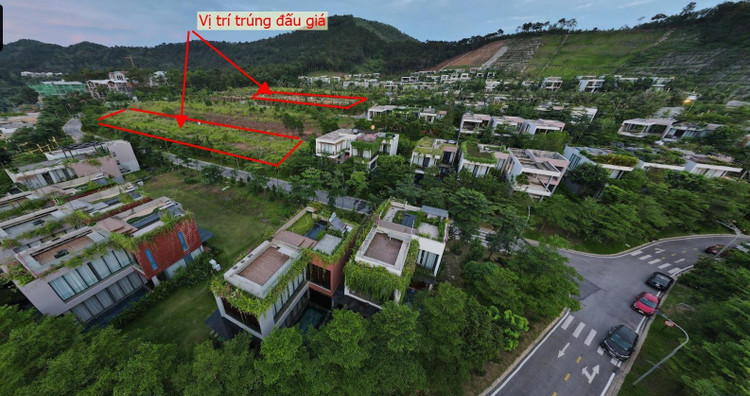 Quang cảnh phiên đấu giá 15 ô đất ở, đất thương phẩm thuộc dự án Khu du lịch sinh thái Đại Lải - Khu B