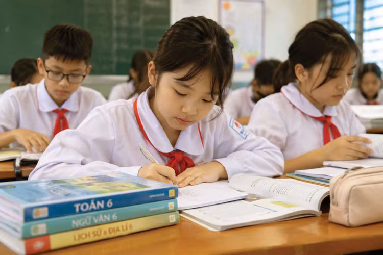 Tính đến ngày 10/9/2026, Nhà xuất bản Giáo dục Việt Nam đã và đang cung ứng 236,6 triệu bản sách giáo khoa tới các cơ sở giáo dục trên cả nước. Ảnh: Minh Thu