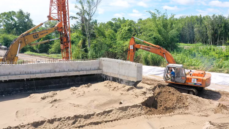 Giải ngân vốn đầu tư công 8 tháng đầu năm 2025 đạt 46,3% kế hoạch Thủ tướng Chính phủ giao, tăng trên 135.000 tỷ đồng so với cùng kỳ năm trước. Ảnh: Giang Phương