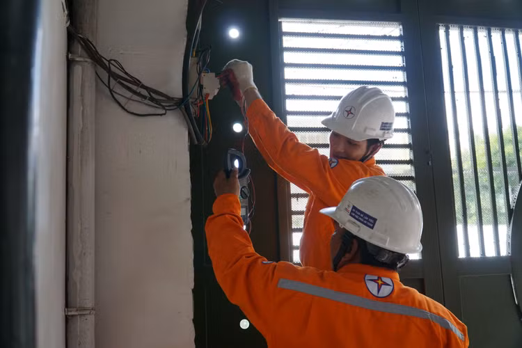 Người dân cần xác định vị trí CB tổng, ổ cắm, dây dẫn và thiết bị điện để dự liệu mức nước có thể ngập.
