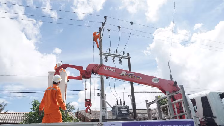 Tổng công ty Điện lực miền Nam: Bảo đảm điện an toàn, ổn định cho Quốc khánh 2/9 