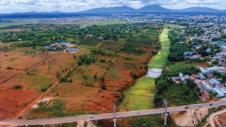 Gia Lai có kế hoạch đấu giá quyền sử dụng đất để thực hiện hơn 20 dự án trong năm 2026. Ảnh minh họa: Phan Nguyên