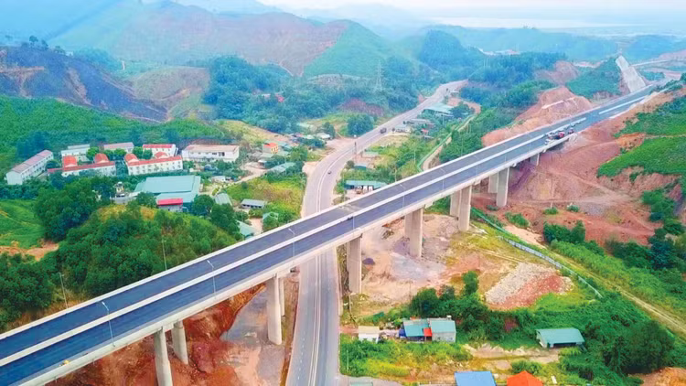 CC1 đang nghiên cứu các giải pháp xây dựng cầu cạn cho vùng Đồng bằng sông Cửu Long phù hợp với điều kiện địa hình - địa chất từng khu vực. Ảnh: Đông Giang