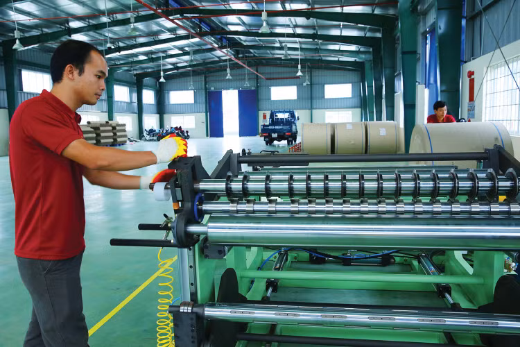 Trong 5 tháng đầu năm 2026, cả nước có 142.641 doanh nghiệp gia nhập và tái gia nhập thị trường, tăng 27,6% so với cùng kỳ năm 2025. Ảnh: Nhã Chi