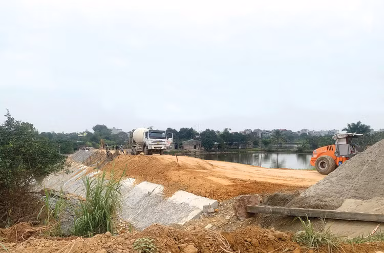 Không ít nhà thầu mất cơ hội tại các gói thầu xây lắp vì lỗi không đáng có trong bảo lãnh dự thầu. Ảnh minh họa: Nhã Chi