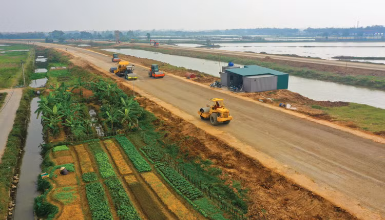 Tính đến ngày 28/2/2026, cả nước giải ngân được 55.739,8 tỷ đồng, tương đương 5,6% kế hoạch vốn đầu tư công. Ảnh: Lê Tiên