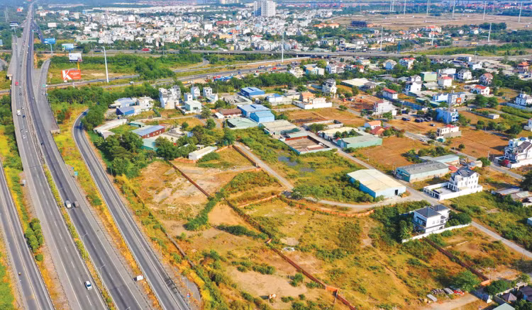 Chính sách định giá đất chỉ thực sự phát huy hiệu quả khi bảo đảm được sự hài hòa giữa lợi ích của Nhà nước, người dân và doanh nghiệp dự án. Ảnh: Song Lê