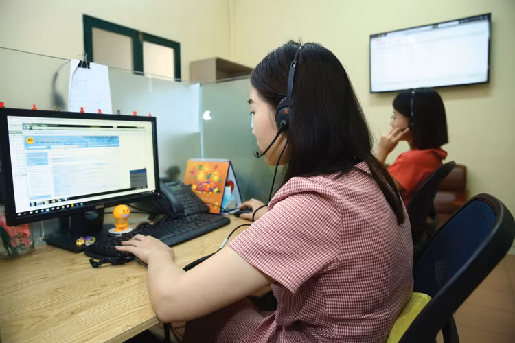 Một trong những yếu tố then chốt của hoạt động đấu thầu là trình độ, sự chuyên nghiệp của đội ngũ nhân lực làm công tác đấu thầu. Ảnh minh họa: Nhã Chi