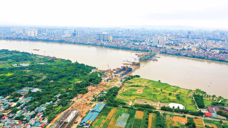 Nguồn lực nhà nước sẽ phát huy vai trò dẫn dắt, kích hoạt nguồn lực xã hội, nhất là đầu tư cho hạ tầng giao thông. Ảnh: Lê Tiên