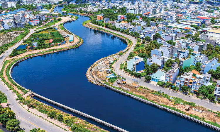 Tuyến kênh Tham Lương - Bến Cát - rạch Nước Lên có vai trò quan trọng trong việc cải thiện môi trường, tiêu thoát nước và chỉnh trang hạ tầng đô thị TP.HCM. Ảnh minh họa: Hoài Tâm