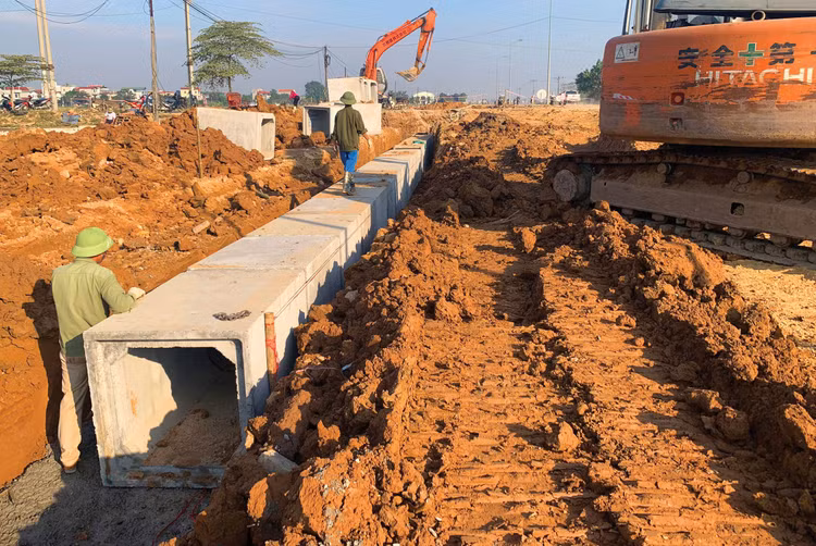 Nhiều gói thầu do Ban Quản lý dự án khu vực Vĩnh Phúc mời thầu có giá trị hàng trăm tỷ đồng. Ảnh: Nhã Chi