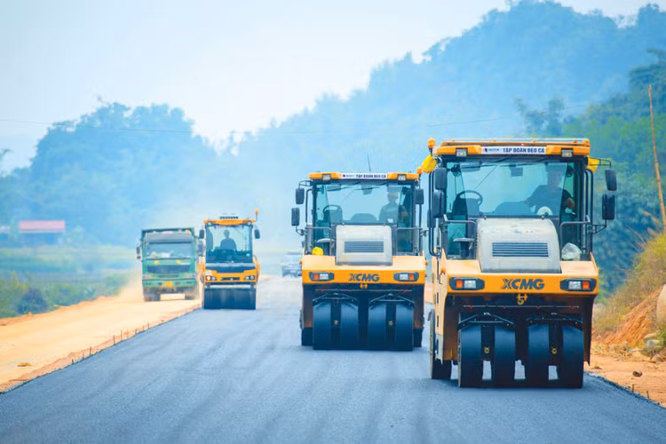 Công ty CP Đầu tư Hạ tầng Giao thông Đèo Cả ghi nhận 907 tỷ đồng doanh thu và 245 tỷ đồng lợi nhuận trước thuế, lần lượt tăng 23,4% và 26% so với cùng kỳ năm trước. Ảnh: Phúc An
