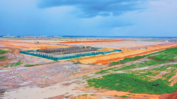 Tại Kỳ họp thứ 10, Quốc hội đã thông qua một số luật, nghị quyết, trong đó sửa đổi, bổ sung nhiều nội dung liên quan trực tiếp đến quy định của pháp luật về đấu thầu lựa chọn nhà đầu tư thực hiện dự án đầu tư kinh doanh. Ảnh: Khôi Lê