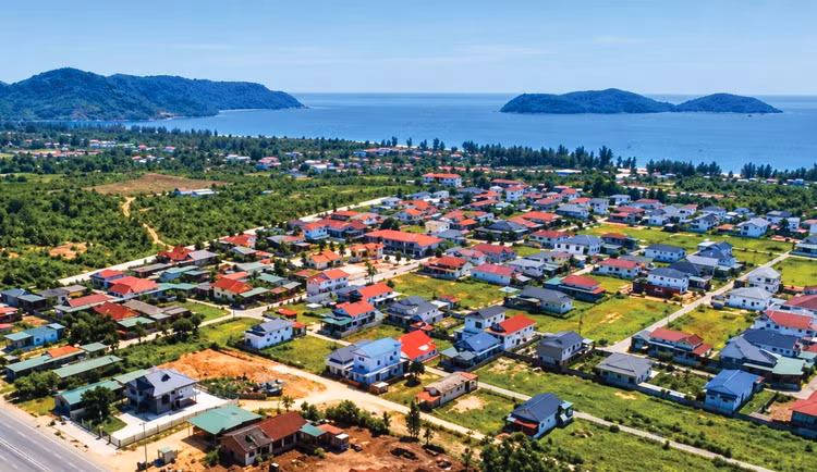 Gói thầu Thi công xây lắp và lắp đặt thiết bị thuộc Dự án Khu tái định cư xã Hải An (giai đoạn 2), tỉnh Quảng Trị “tuột khỏi tay” nhà thầu chào giá thấp nhất. Ảnh minh họa: Q.N