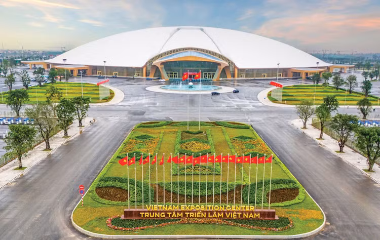 Trung tâm Hội chợ Triển lãm quốc gia là công trình trọng điểm của Thủ đô Hà Nội chào mừng kỷ niệm 80 năm Quốc khánh (2/9/1945 - 2/9/2025). Ảnh: Huy Trần