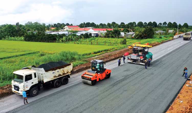 Yêu cầu tài liệu chứng minh khả năng huy động thiết bị thi công là một trong những nội dung làm phát sinh nhiều kiến nghị từ phía nhà thầu. Ảnh minh họa: Tiên Giang