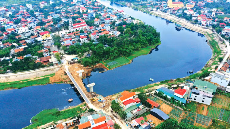 Giải ngân vốn đầu tư công của các chương trình mục tiêu quốc gia đến ngày 30/6/2025 ước đạt 18.287,9 tỷ đồng. Ảnh: Lê Tiên
