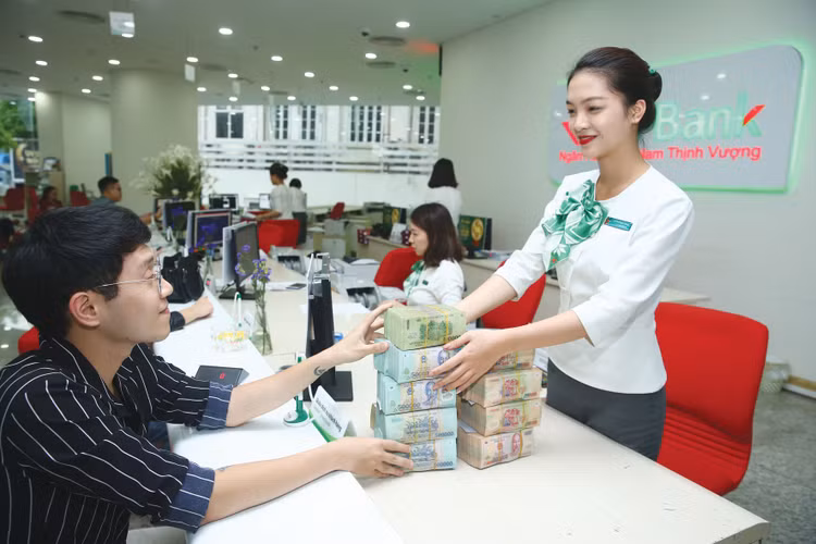 Tính đến ngày 30/10, dư nợ tín dụng toàn hệ thống ngân hàng tăng khoảng 15% so với cuối năm 2024. Ảnh: Lê Chiến Thắng