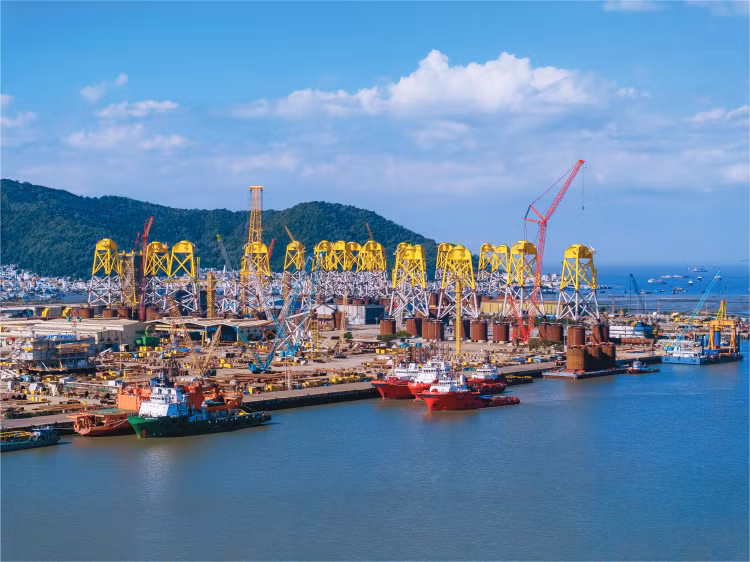 Cần xây dựng các cơ chế, chính sách đủ mạnh để Petrovietnam và các đơn vị thành viên có thể tham gia sâu hơn vào các lĩnh vực kinh tế biển chiến lược