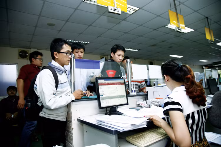 Thủ tướng chỉ đạo các bộ, cơ quan ngang bộ thực hiện nghiêm túc việc triển khai các nghị quyết cắt giảm, đơn giản hóa thủ tục hành chính, điều kiện kinh doanh. Ảnh: Tiên Giang