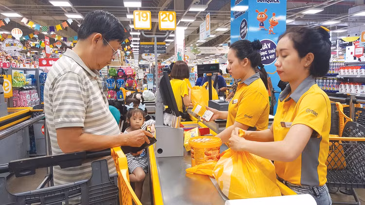 Bình quân 9 tháng năm 2026, chỉ số giá tiêu dùng tăng 4,52% so với cùng kỳ năm trước, lạm phát cơ bản tăng 4,26% . Ảnh: Song Lê