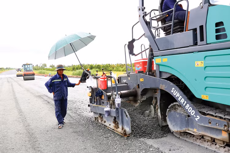 Khi kết quả giải ngân được lượng hóa bằng hệ thống KPI thống nhất, việc đánh giá sẽ không còn chỉ xoay quanh câu hỏi "đã giải ngân được bao nhiêu", mà là "đã thực hiện nhiệm vụ hiệu quả đến đâu…”. Ảnh: Lê Tiên