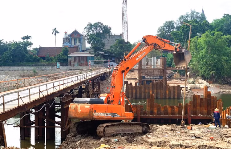 Những gói thầu dở dang khiến tiến độ dự án bị kéo dài, gây lãng phí nguồn lực xã hội, làm suy giảm hiệu quả sử dụng dòng vốn đầu tư công. Ảnh minh họa: Tiên Giang