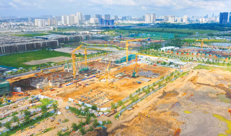 Một số nhà đầu tư đề nghị cần tiếp tục hoàn thiện cơ chế khấu trừ chi phí tạo lập quỹ đất đối với dự án thực hiện thông qua thỏa thuận nhận quyền sử dụng đất (trong ảnh: Dự án Khu đô thị The Global City tại TP.HCM). Ảnh: Gia Khoa