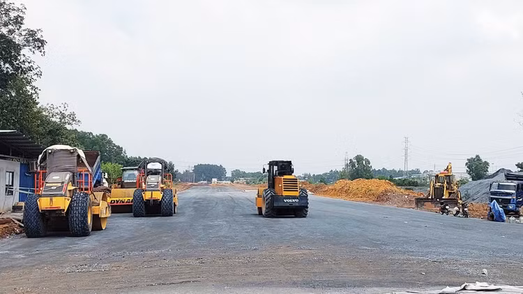 Dự án thành phần 1 thuộc Dự án Đầu tư xây dựng đường bộ tốc độ cao Biên Hòa - Vũng Tàu có chiều dài 16 km, với tổng mức đầu tư khoảng 6.240 tỷ đồng. Ảnh: Ngọc Tuấn