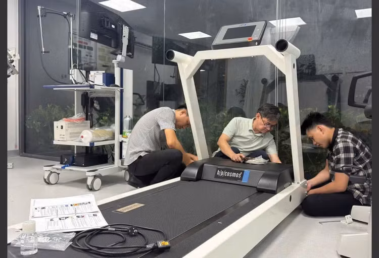 Gói thầu số 100 Cung cấp, lắp đặt thiết bị y tế nhóm điều trị - can thiệp thuộc Dự án Đầu tư xây dựng Bệnh viện Đa khoa Cà Mau gồm 5 phần với nhiều nhóm thiết bị. Ảnh: Chu Đồng