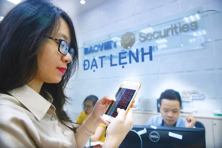 Bộ Tài chính đề xuất bổ sung quy định nguyên tắc về cơ chế thử nghiệm có kiểm soát trong lĩnh vực chứng khoán. Ảnh: Tiến Giang