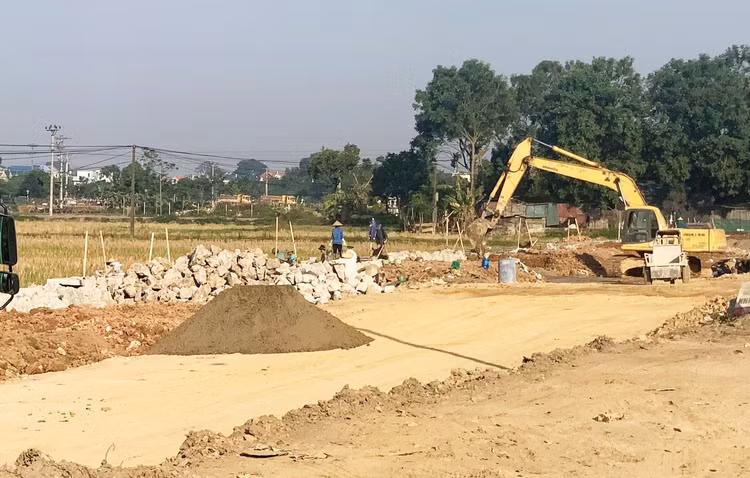 Gói thầu Xây lắp (đường + cầu) có giá 90,695 tỷ đồng, thuộc Dự án Công trình đường liên xã cặp kênh 61 tại xã Bình Thành (tỉnh Tây Ninh). Ảnh minh họa: Nhã Chi