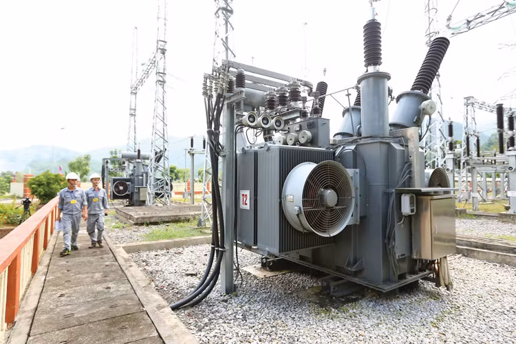 Nhiều gói thầu BESS được EVNNPC và nhà thầu ký kết hợp đồng triển khai thực hiện. Ảnh: Nhã Chi
