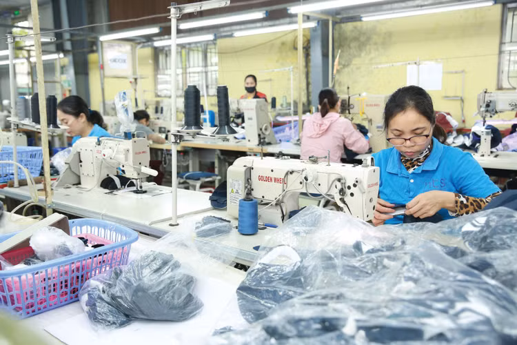 Bộ Tài chính đề nghị các bộ, ngành, địa phương đề xuất giải pháp đột phá nhằm thúc đẩy tăng trưởng đạt từ 10% trở lên, giải ngân 100% vốn đầu tư công năm 2026. Ảnh: Lê Tiên