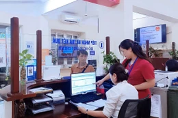 Tiếp tục rà soát, đề xuất loại bỏ các thủ tục rườm rà, chồng chéo dễ bị lợi dụng để tham nhũng, gây khó khăn cho người dân.