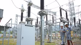Dự án Lắp đặt chống sét van tại các trạm biến áp 220kV - 500kV có tổng mức đầu tư 202,261 tỷ đồng. Ảnh: Tiên Giang