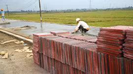 Không ít nhà thầu chưa biết về ưu đãi trong đấu thầu tại Nghị quyết số 198/2025/QH15 để lựa chọn gói thầu phù hợp tham dự thầu. Ảnh: Nhã Chi