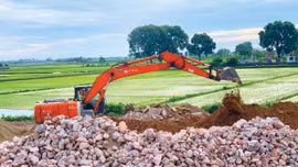 Chỉ thị số 12/CT-TTg yêu cầu tăng cường trách nhiệm của tư vấn giám sát, tư vấn quản lý dự án trong quá trình thực hiện hợp đồng. Ảnh: Nhã Chi