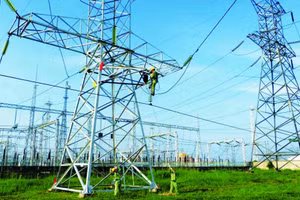 Gói thầu Thi công di dời đường điện trung hạ thế