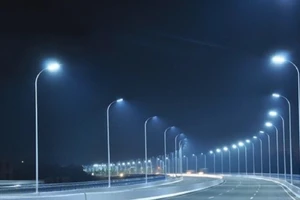 Gói thầu số 35 (xây dựng) Hệ thống chiếu sáng 