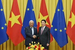 Chủ tịch nước Lương Cường và Chủ tịch Hội đồng châu Âu Antonio Costa tại hội đàm.
