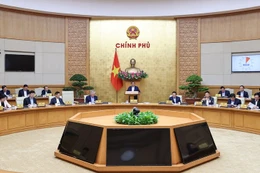 Thủ tướng đề nghị các đại biểu tập trung thảo luận, cho ý kiến cụ thể về công tác chỉ đạo, điều hành của Chính phủ, bộ, ngành, địa phương; những kết quả nổi bật của tình hình kinh tế-xã hội tháng 11 và 11 tháng - Ảnh: VGP/Nhật Bắc