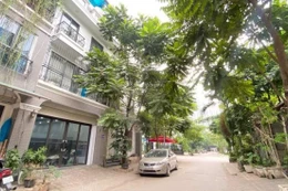 Agribank rao bán khoản nợ gần 70 tỷ đồng được bảo đảm bằng biệt thự tại Hà Nội và đất nền Quảng Ninh. Ảnh minh hoa: Internet